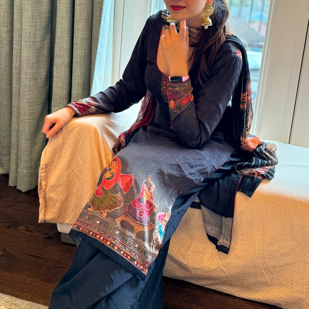 Palazzo suit